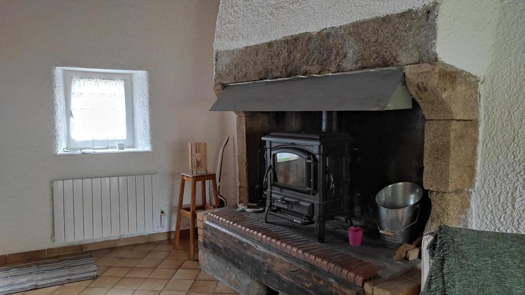 Gîte La Roche Bertignat Esterno foto