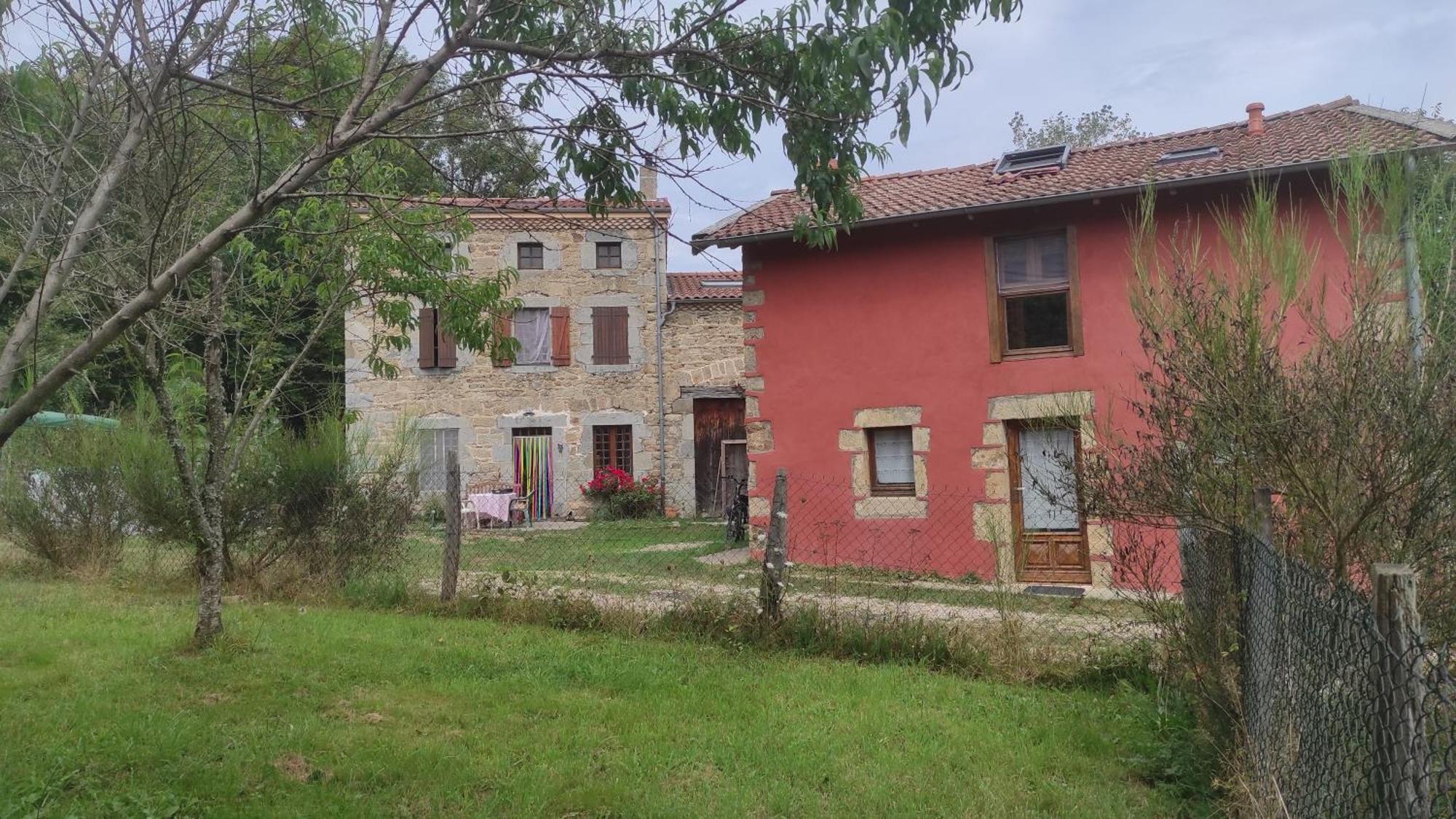 Gîte La Roche Bertignat Esterno foto